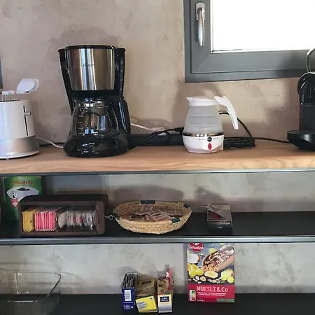 Romantic Stone With Amazing View Of And Oleandra * 拉利奥