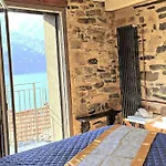 Ferienhaus Romantic Stone With Amazing View Of And Oleandra Laglio