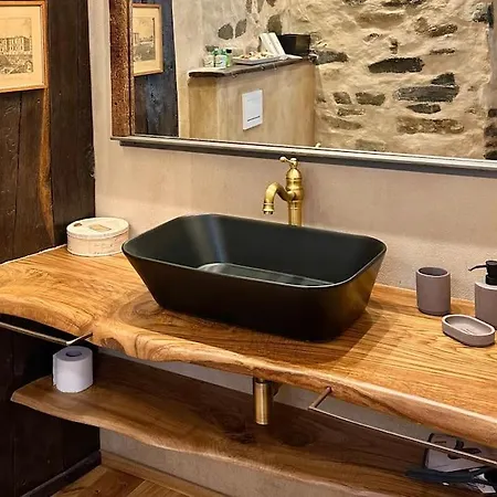 Romantic Stone With Amazing View Of And Oleandra Hébergement de vacances