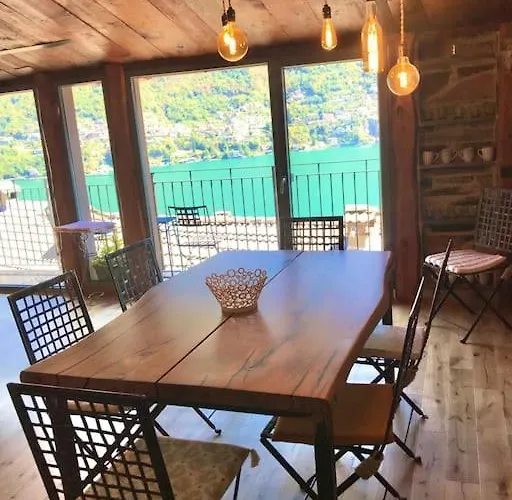 Holiday home Romantic Stone With Amazing View Of And Oleandra Laglio