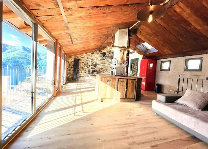 Romantic Stone With Amazing View Of And Oleandra Holiday home Laglio