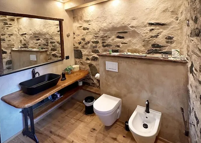 Romantic Stone With Amazing View Of And Oleandra Holiday home Laglio