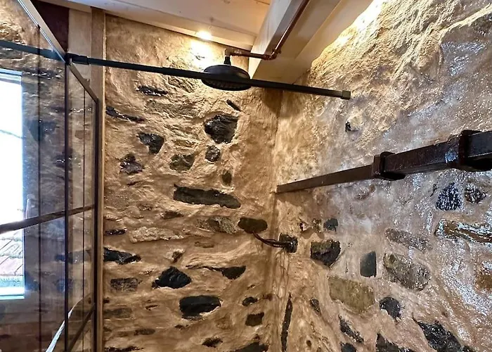 Holiday home Romantic Stone With Amazing View Of And Oleandra Laglio