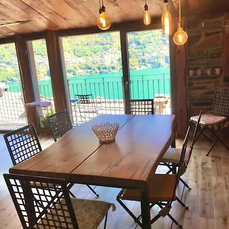 Prázdninový dům Romantic Stone With Amazing View Of And Oleandra Laglio