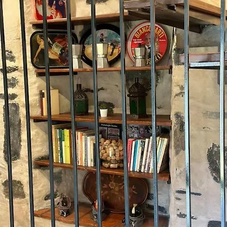 Romantic Stone With Amazing View Of And Oleandra Prázdninový dům *