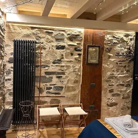 Romantic Stone With Amazing View Of And Oleandra * Laglio