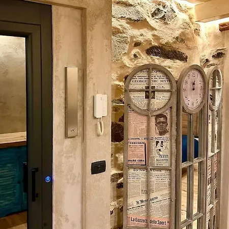 بيت للعطل Romantic Stone With Amazing View Of And Oleandra