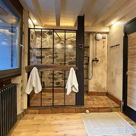 Vakantiehuis Romantic Stone With Amazing View Of And Oleandra