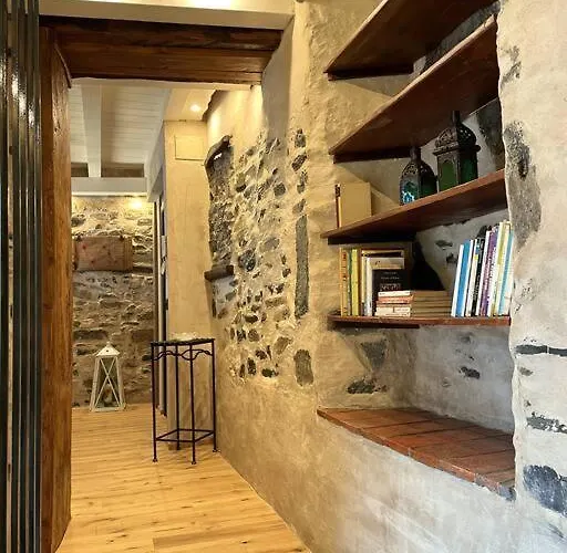 度假居 Romantic Stone With Amazing View Of And Oleandra 拉利奥