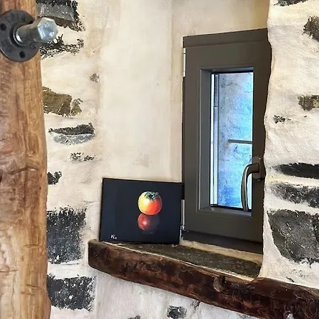 Сasa de vacaciones Romantic Stone With Amazing View Of And Oleandra