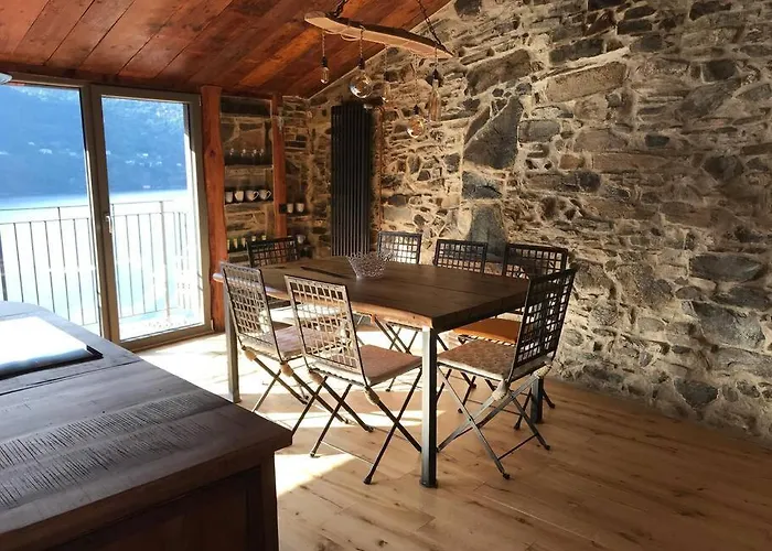 Romantic Stone With Amazing View Of And Oleandra Semesterbostad